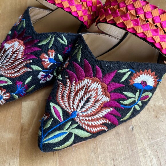 SIZE 38 7.5 8 Anthropologie Paz Boho Embroidered Woven Ribbon Black Mules Slides - Picture 2 of 11